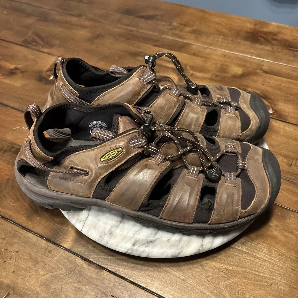 KEEN Newport Bison Brown Leather Waterproof Hiking Sandals Mens Sz 11 EU 44.5